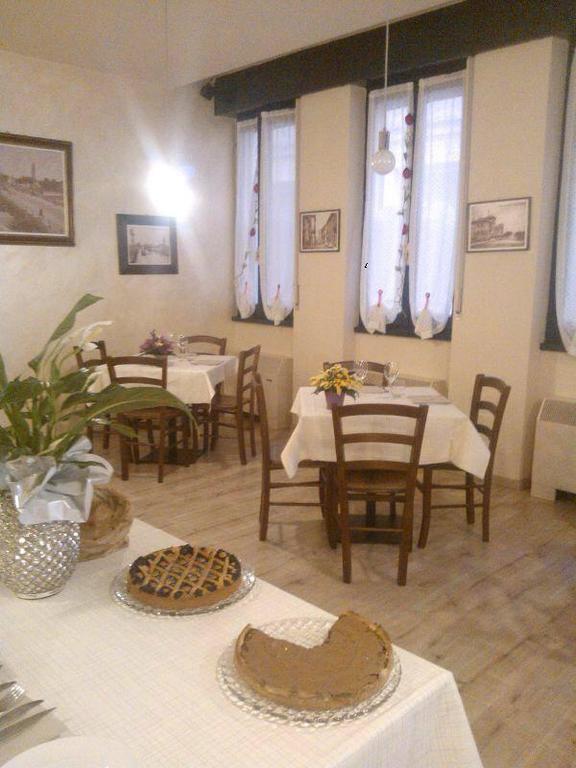 Locanda San Fiorenzo 피오렌주올라 다르다 외부 사진